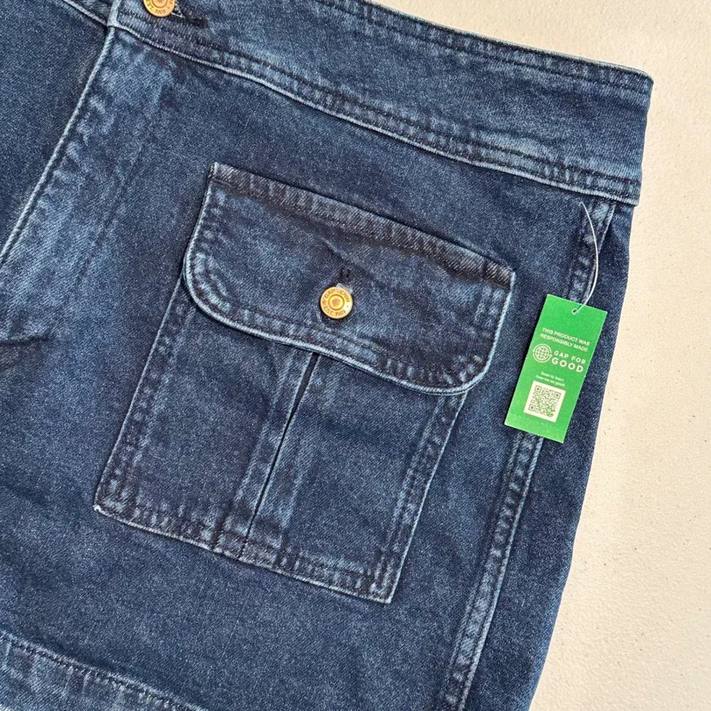 Gap Women's High Rise Stride Short Denim Indigo Blue Size 33 16R NWT Cargo Style